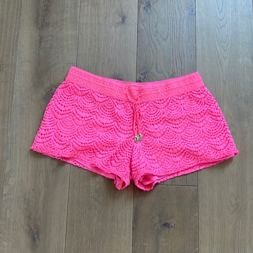 Cute stretchy Lilly Pulitzer shorts